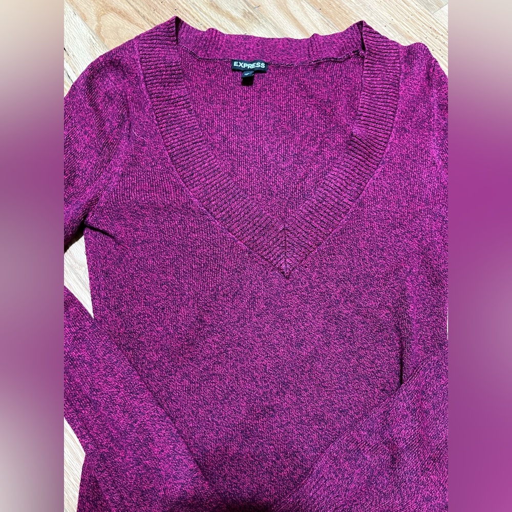 Express Medium Sweater - Picture 2 of 3